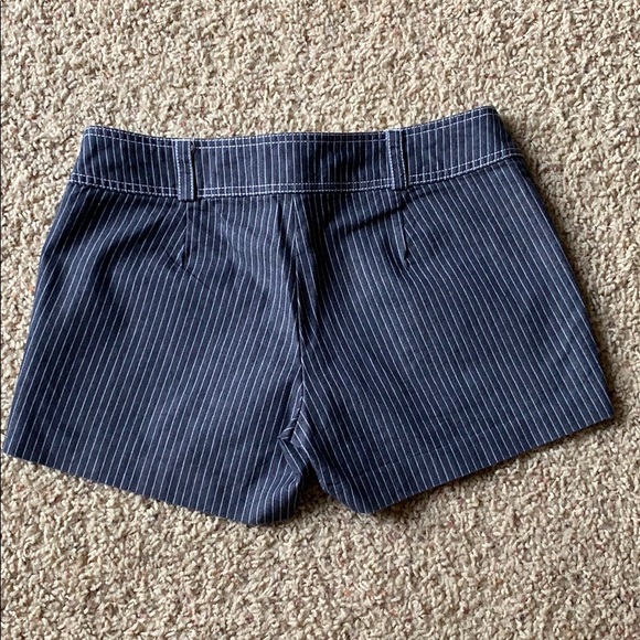 Pinstriped dress shorts - Picture 2 of 2